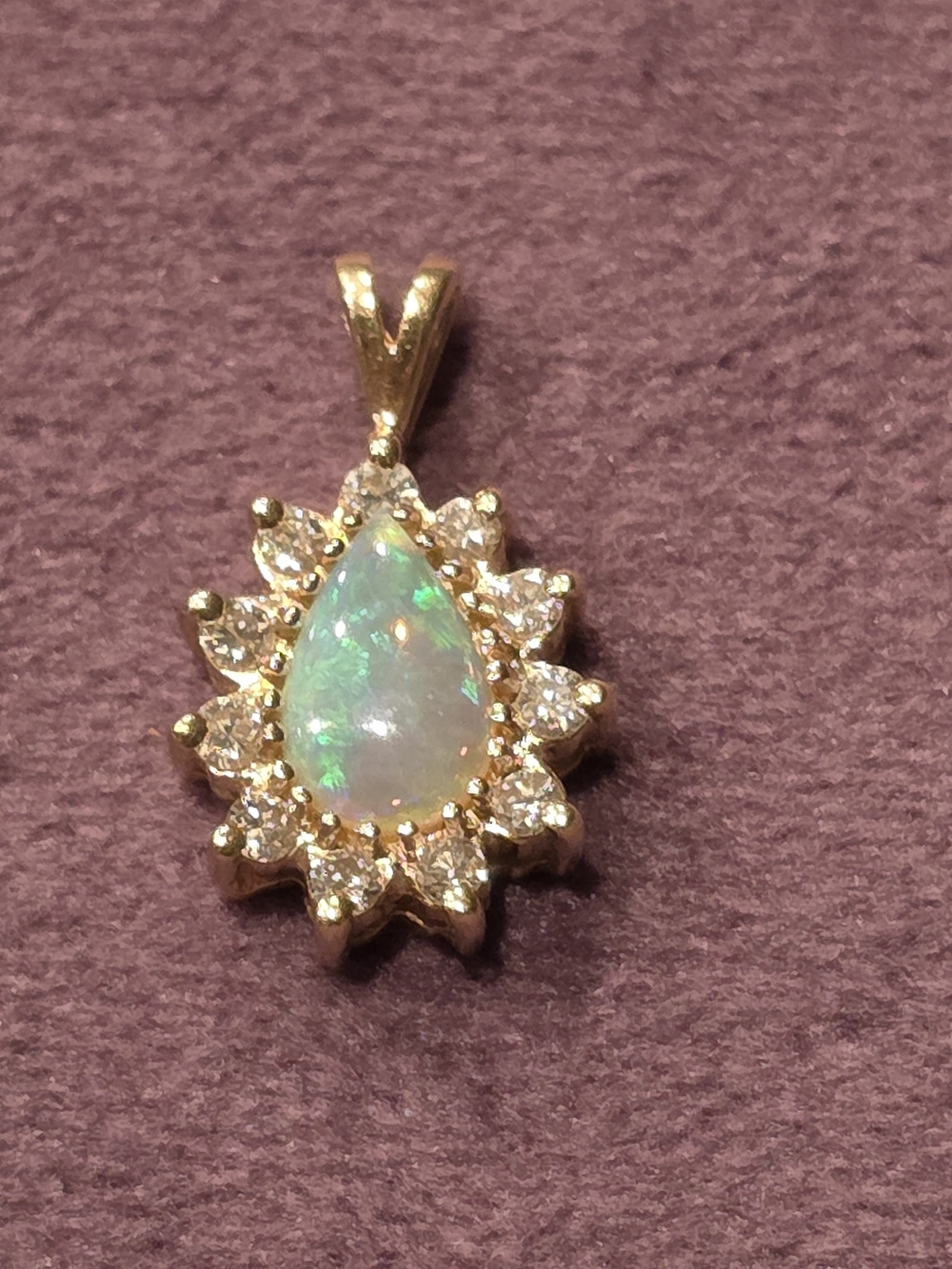 🦋🍀14K Gold Teardrop Opal Pendant 🍀🦋